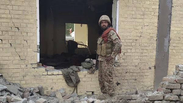 自杀式炸弹袭击者使用120公斤炸药袭击巴基斯坦警察局